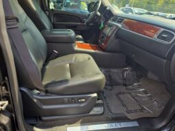 
										2013 Chevrolet Avalanche LTZ full									