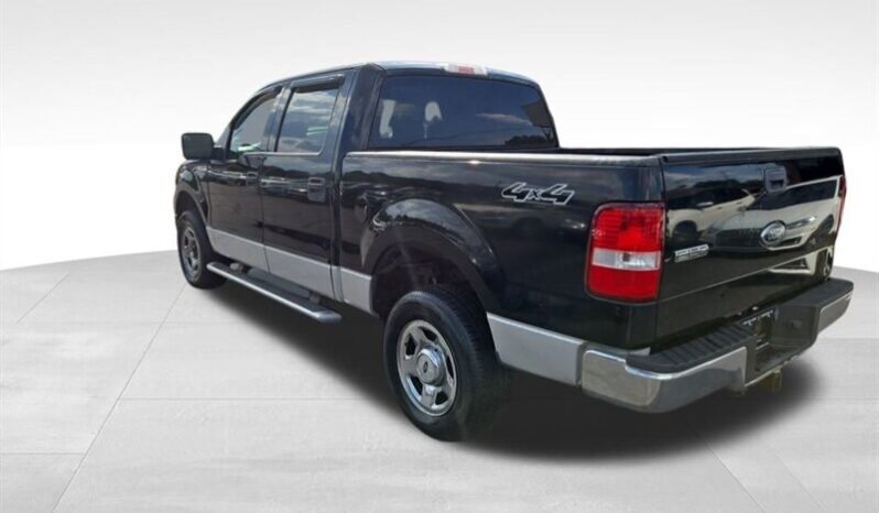 
								2004 Ford F-150 XLT full									