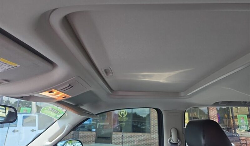 
								2013 Chevrolet Avalanche LTZ full									