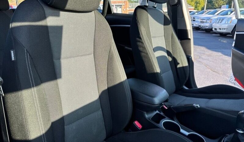 
								2014 Hyundai ELANTRA GT Base full									
