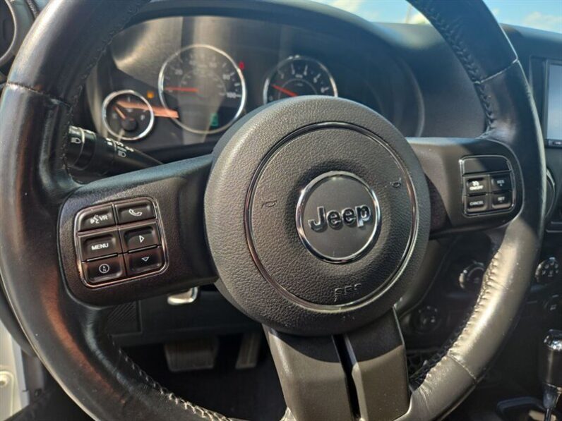 
								2014 Jeep Wrangler Unlimited Unlimited Sport full									