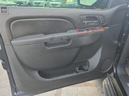 
										2013 Chevrolet Avalanche LTZ full									