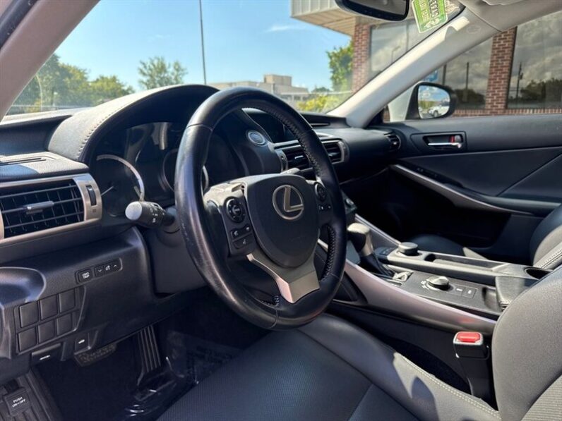 
								2016 Lexus IS 200t 200t full									