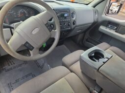 
										2004 Ford F-150 XLT full									