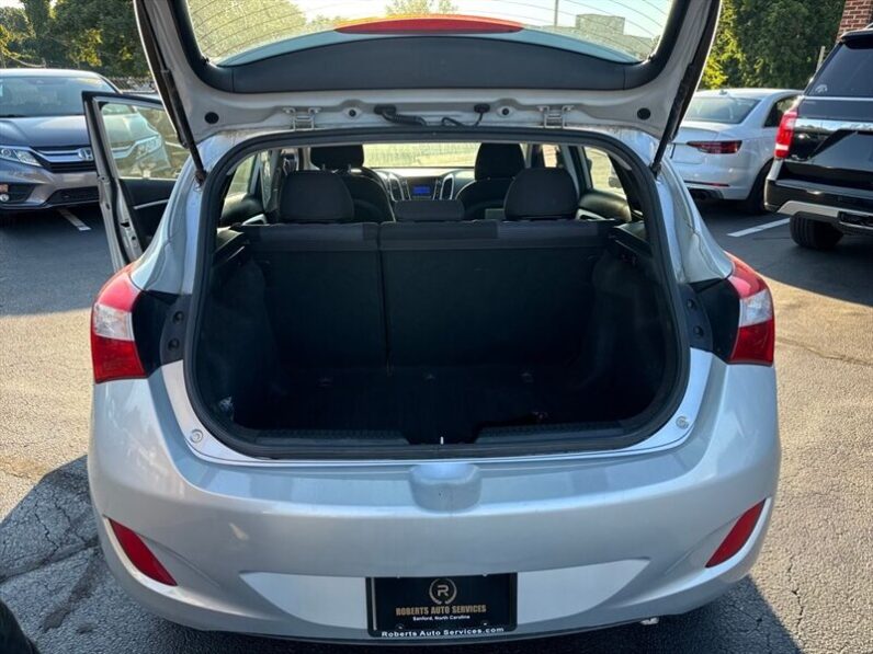 
								2014 Hyundai ELANTRA GT Base full									