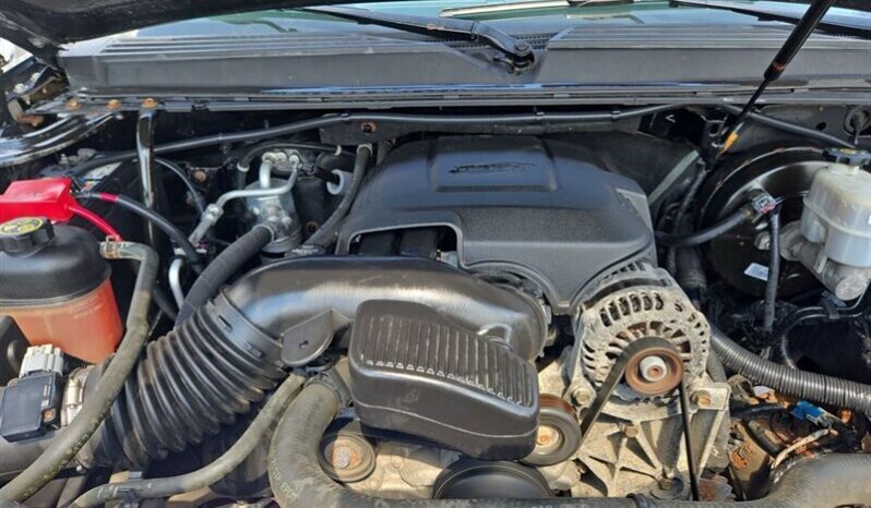 
								2013 Chevrolet Avalanche LTZ full									