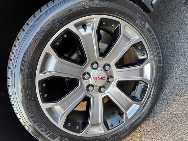 
								2016 GMC Yukon SLT full									