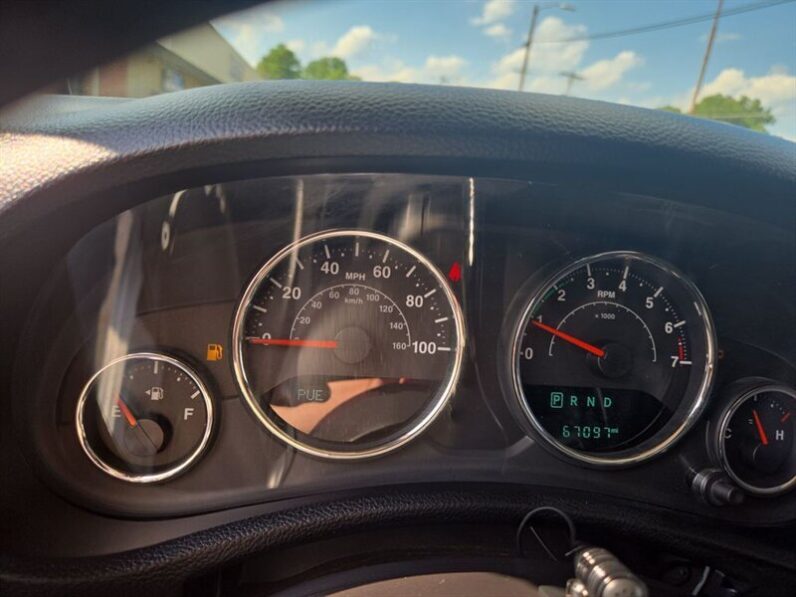 
								2014 Jeep Wrangler Unlimited Unlimited Sport full									