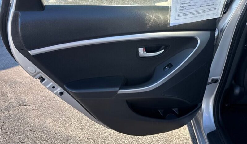 
								2014 Hyundai ELANTRA GT Base full									