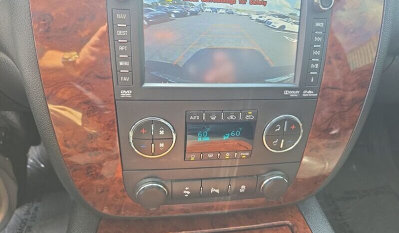 
								2013 Chevrolet Avalanche LTZ full									