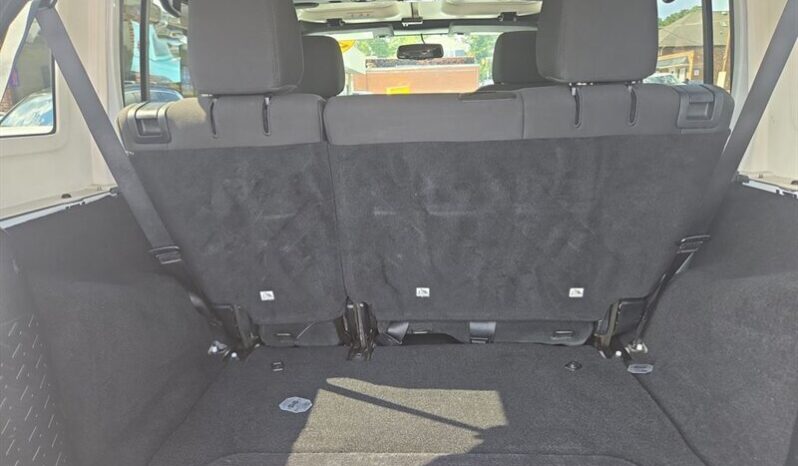 
								2014 Jeep Wrangler Unlimited Unlimited Sport full									