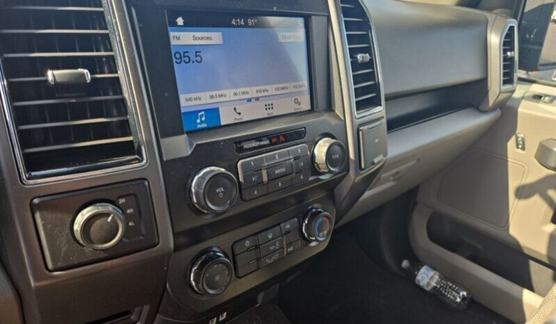 
								2019 Ford F-150 XLT full									