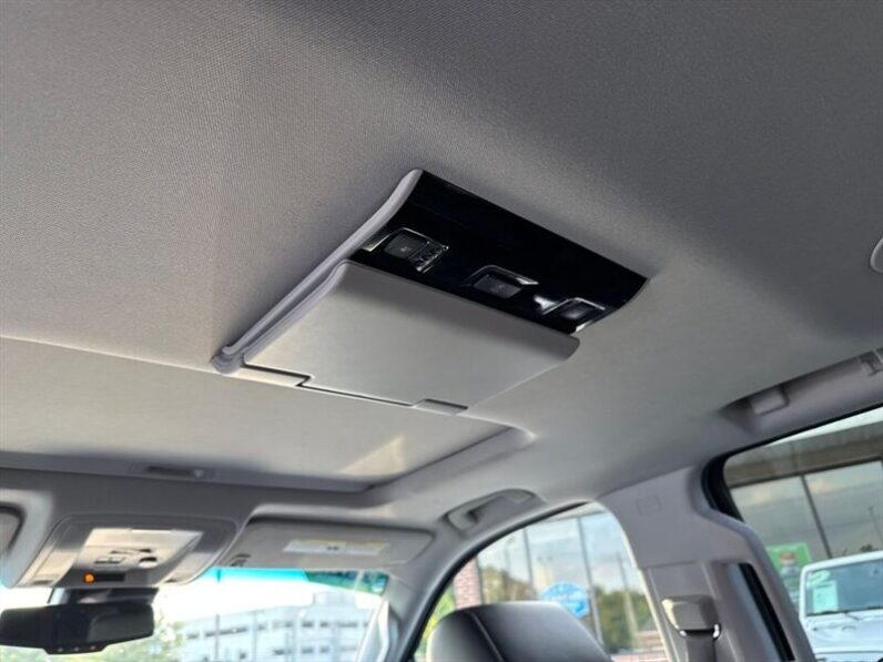 
								2016 GMC Yukon SLT full									