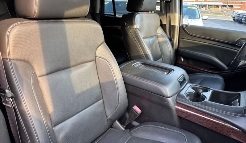 
								2016 GMC Yukon SLT full									