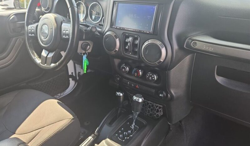 
								2014 Jeep Wrangler Unlimited Unlimited Sport full									