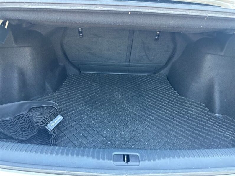 
								2016 Lexus IS 200t 200t full									