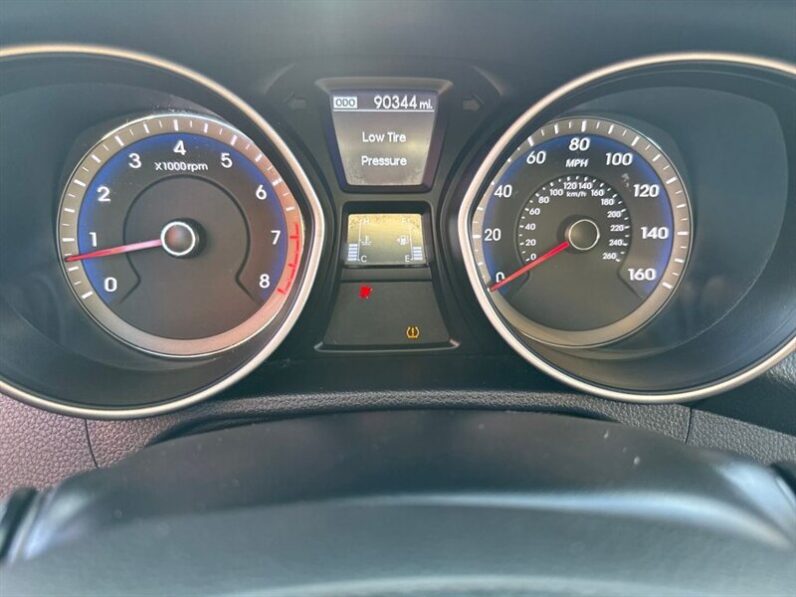 
								2014 Hyundai ELANTRA GT Base full									