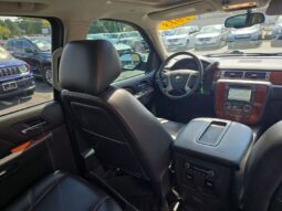 
										2013 Chevrolet Avalanche LTZ full									
