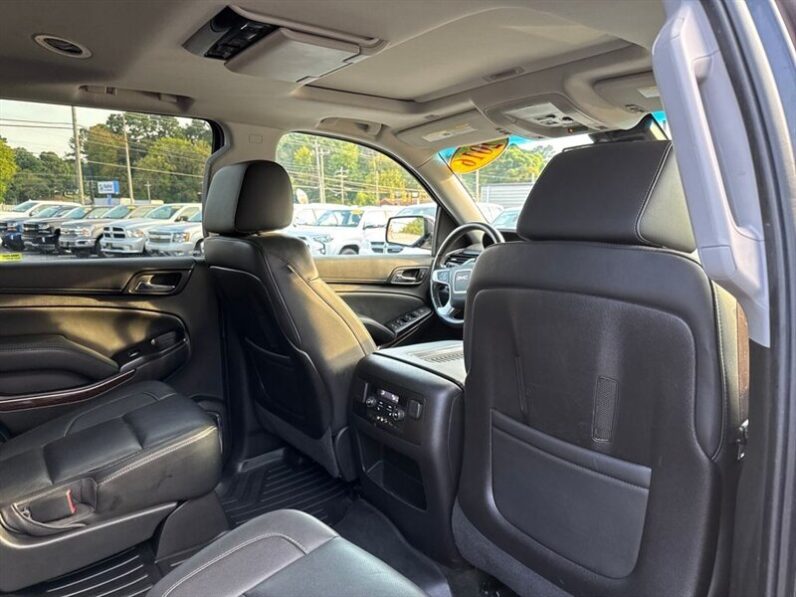 
								2016 GMC Yukon SLT full									
