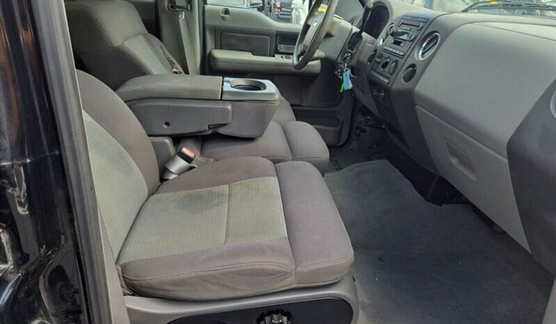 
								2004 Ford F-150 XLT full									