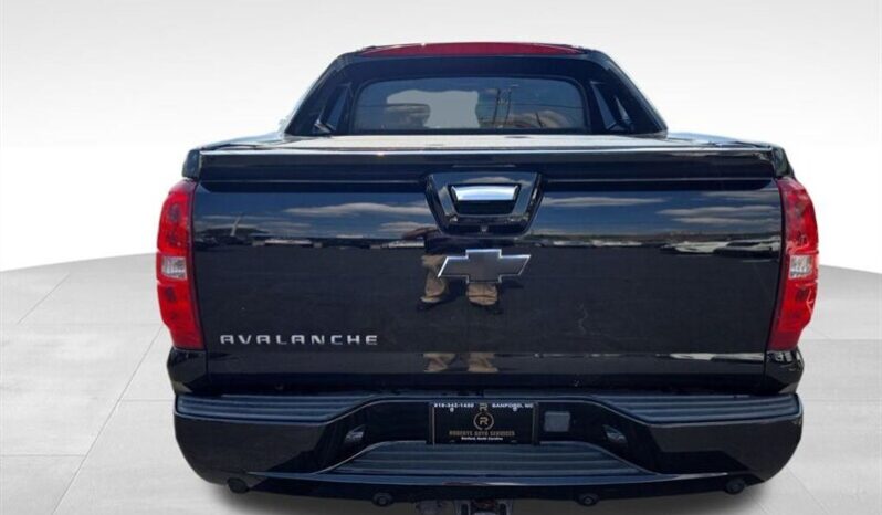 
								2013 Chevrolet Avalanche LTZ full									