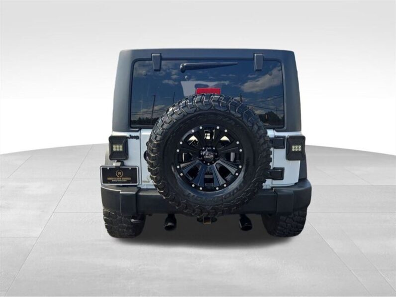 
								2014 Jeep Wrangler Unlimited Unlimited Sport full									