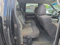 
										2004 Ford F-150 XLT full									