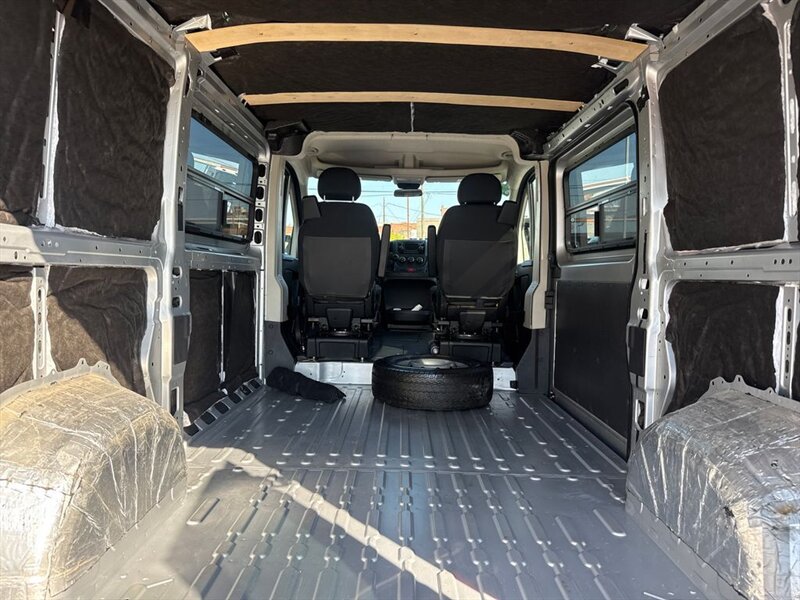 
								2016 RAM ProMaster Low Roof full									