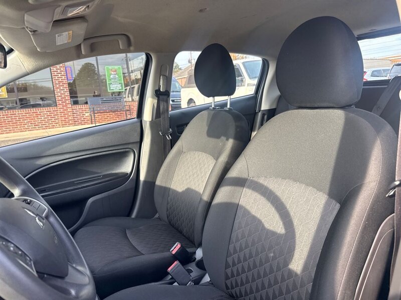 
								2023 Mitsubishi Mirage ES full									