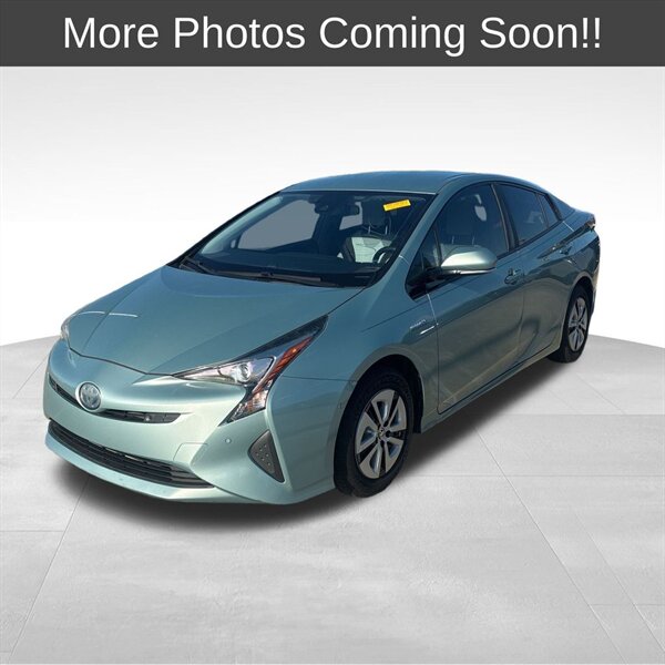 
								2018 Toyota Prius Three full									