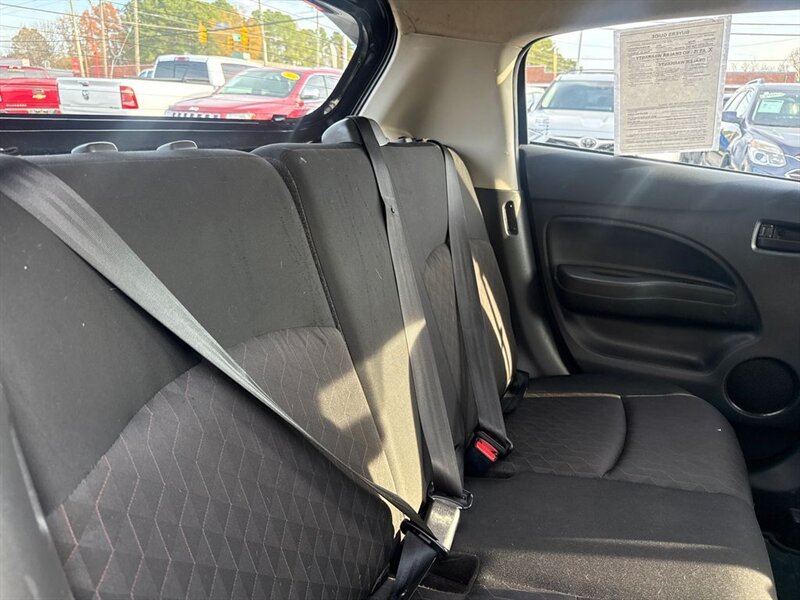 
								2023 Mitsubishi Mirage ES full									