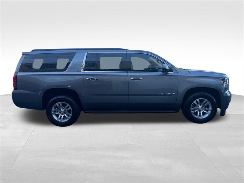 
								2019 Chevrolet Suburban LT full									