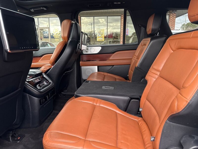 
								2021 Lincoln Navigator L L Reserve full									