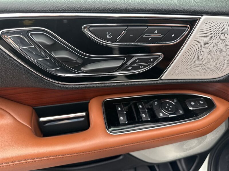 
								2021 Lincoln Navigator L L Reserve full									