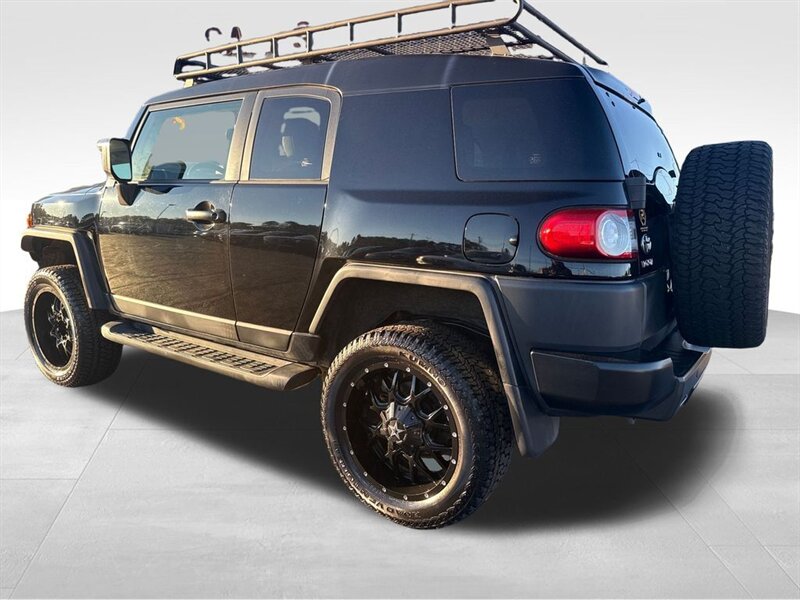 
								2014 Toyota FJ Cruiser Base full									