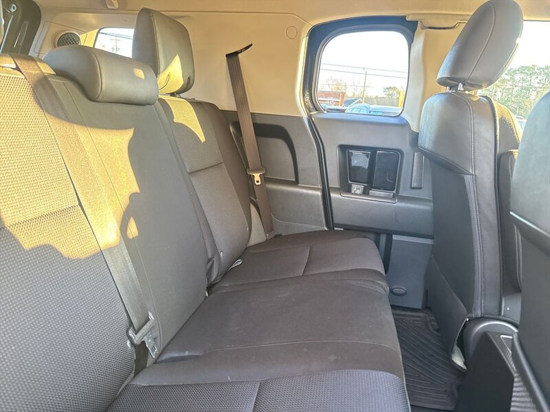 
								2014 Toyota FJ Cruiser Base full									