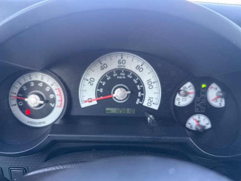 
								2014 Toyota FJ Cruiser Base full									