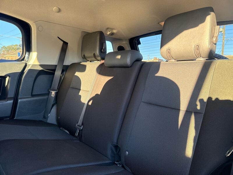 
								2014 Toyota FJ Cruiser Base full									