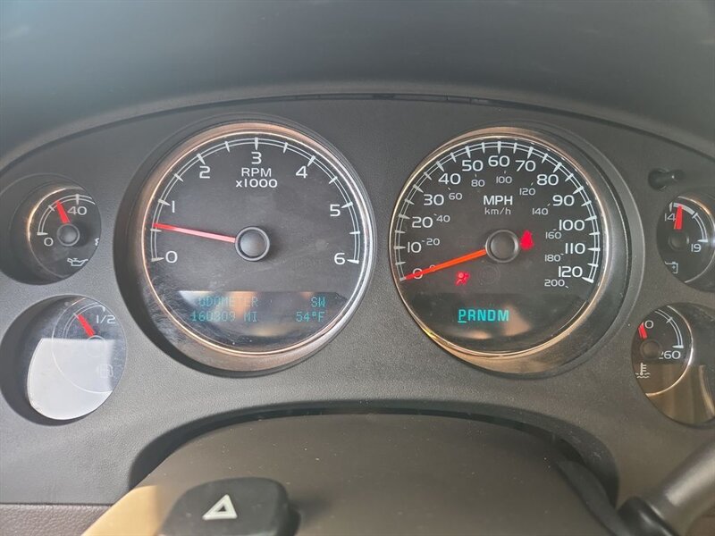 
								2011 GMC Yukon Denali full									