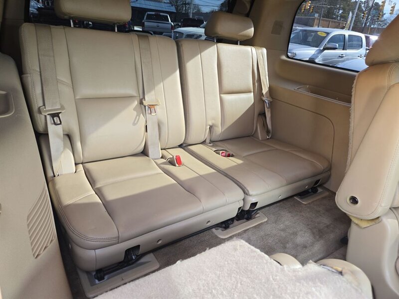 
								2011 GMC Yukon Denali full									