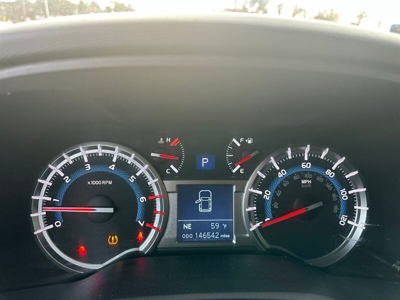 
								2016 Toyota 4Runner Trail full									