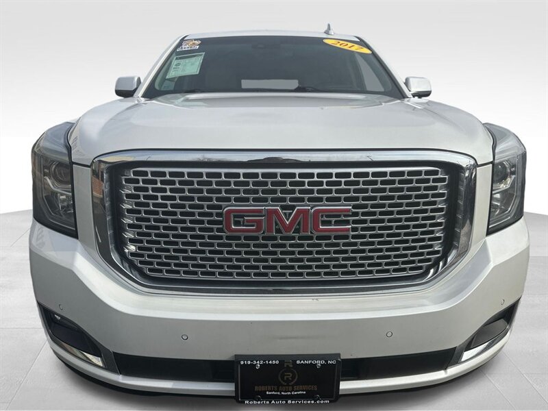 
								2017 GMC Yukon XL Denali full									