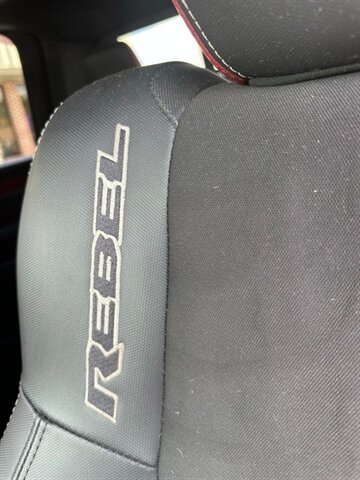 
								2017 RAM 1500 Rebel full									