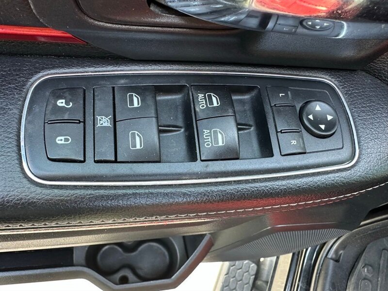 
								2017 RAM 1500 Rebel full									