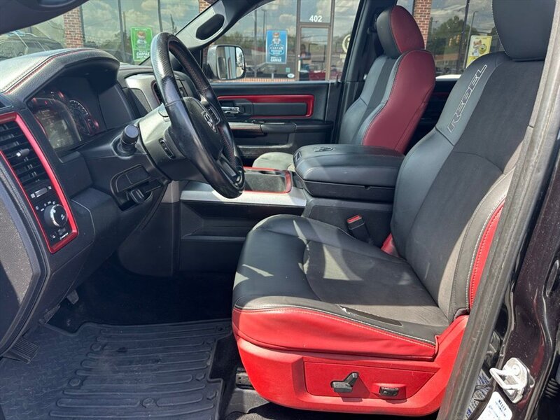 
								2017 RAM 1500 Rebel full									