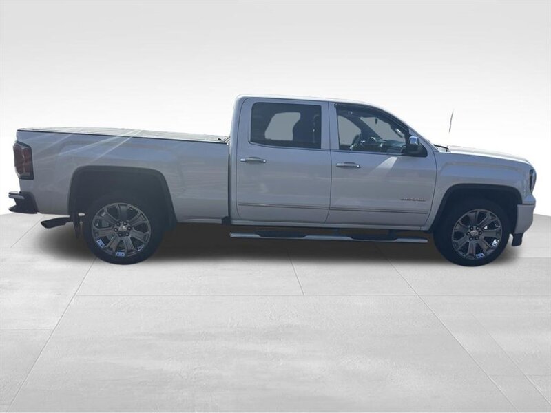 
								2018 GMC Sierra 1500 Denali full									