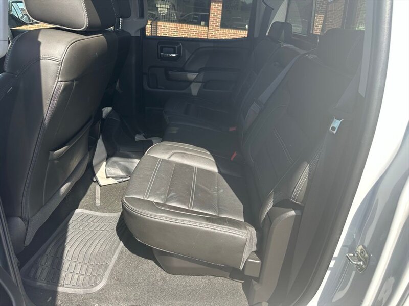 
								2018 GMC Sierra 1500 Denali full									