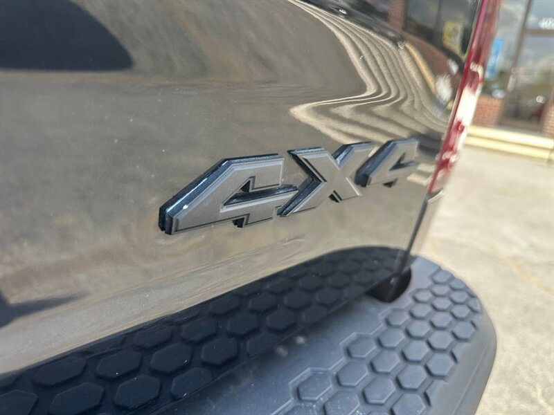 
								2017 RAM 1500 Rebel full									