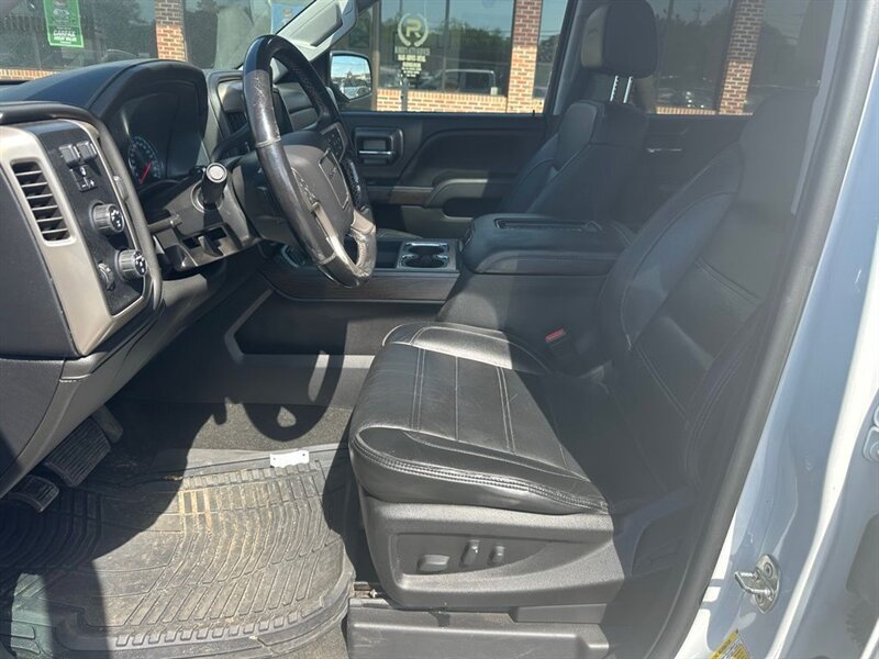 
								2018 GMC Sierra 1500 Denali full									