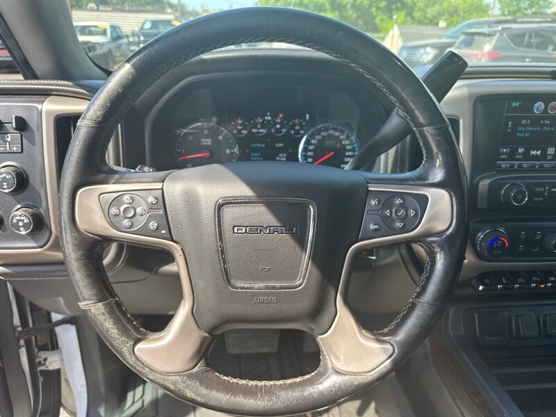 
								2018 GMC Sierra 1500 Denali full									